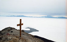 cross_on_observation_hill_mcmurdo_station