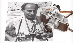 kiss-in-times-square-leica-2