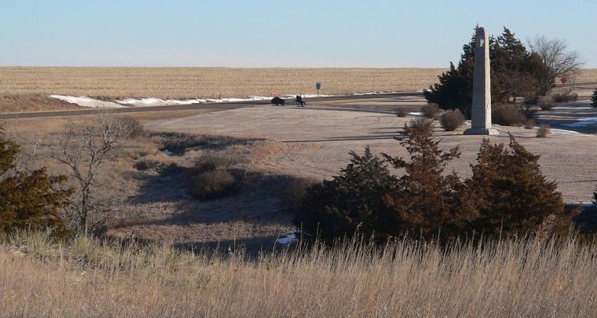 Massacre_Canyon_monument_from_SW_1