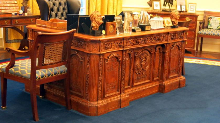 cl-resolute-desk-replica