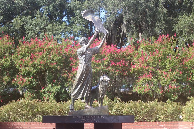 Florence_Martus_statue_in_Savannah,_August_2016