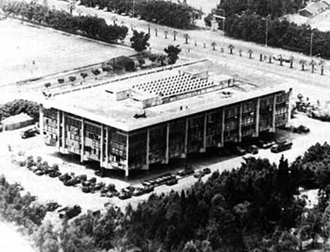 beirut-barracks-before-bombing