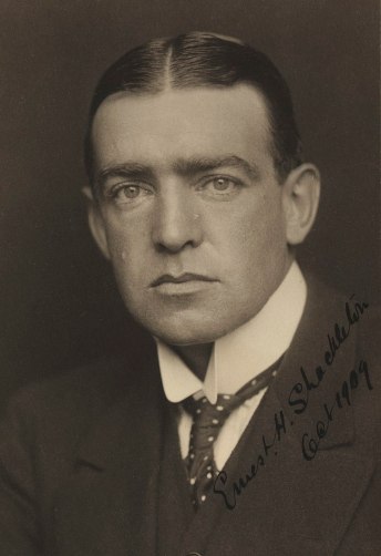 800px-Ernest_Shackleton_before_1909