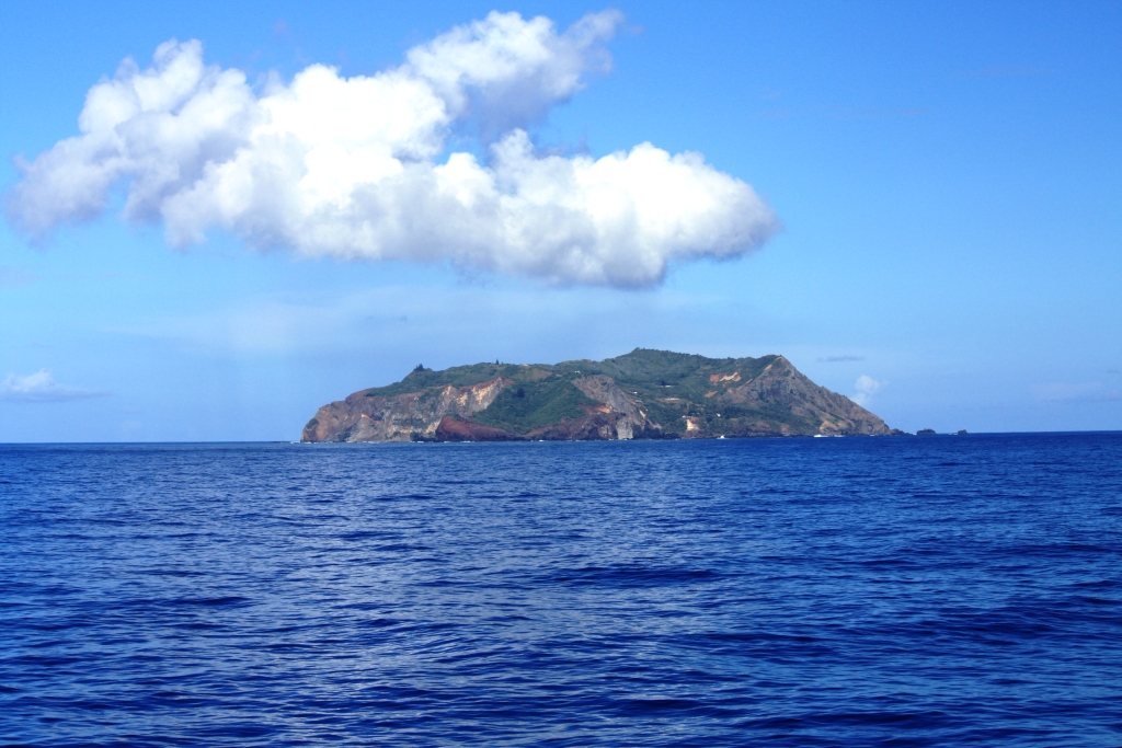 approaching pitcairn