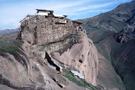 alamut-castle