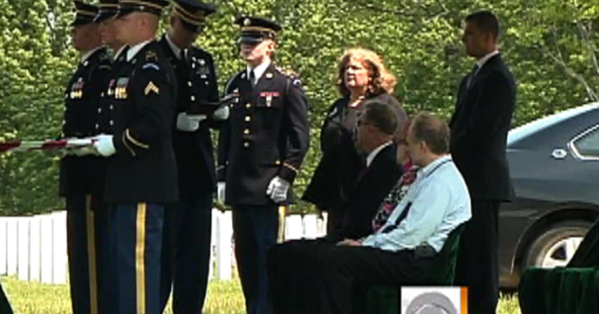 arlington_lady_joayn_bahr_at_funeral_es_053011