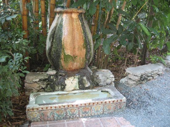 urinal-made-into-a-fountain