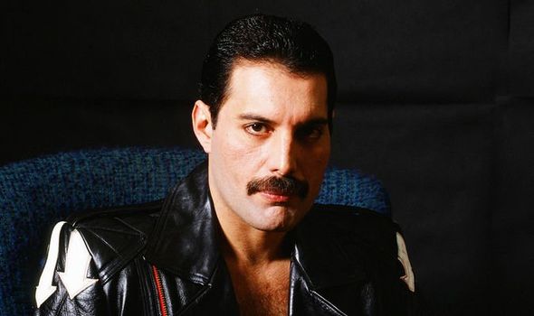Freddie-Mercury-1192903