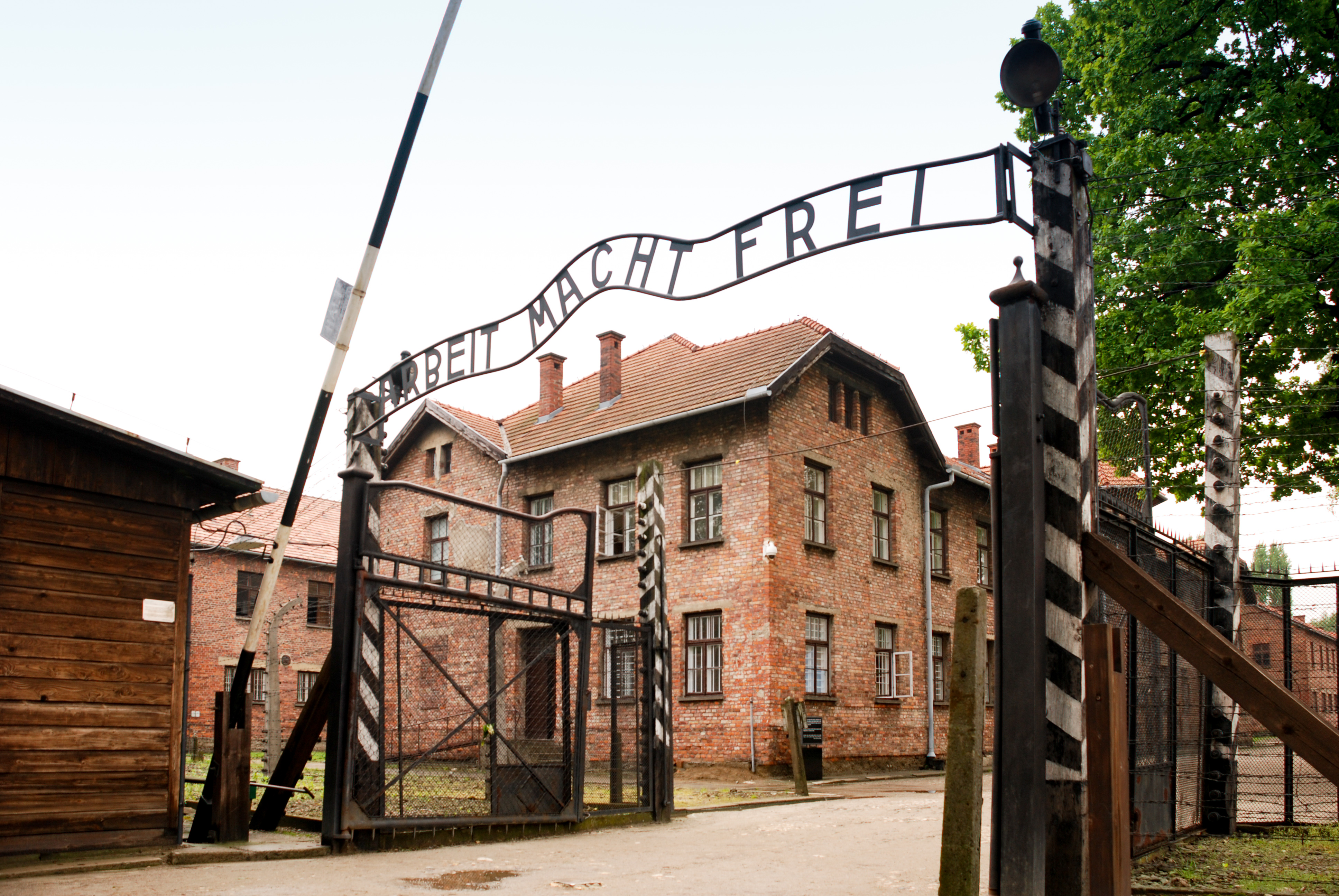 Auschwitz_I_(22_May_2010)