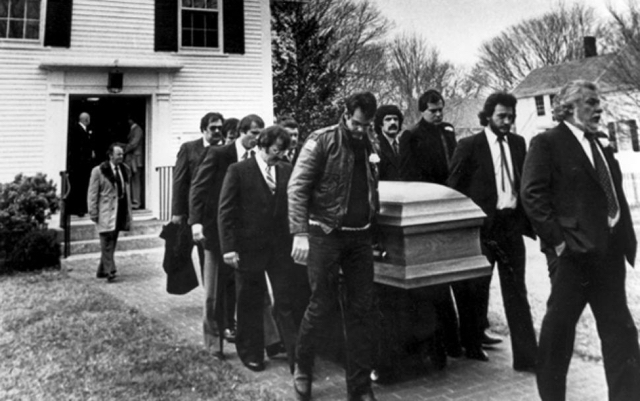 belushi-funeral-service
